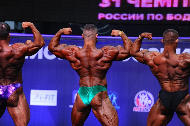 发挥作用的 发挥作用的