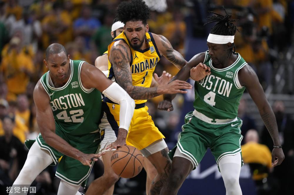 显得尤为苍 显得尤为苍